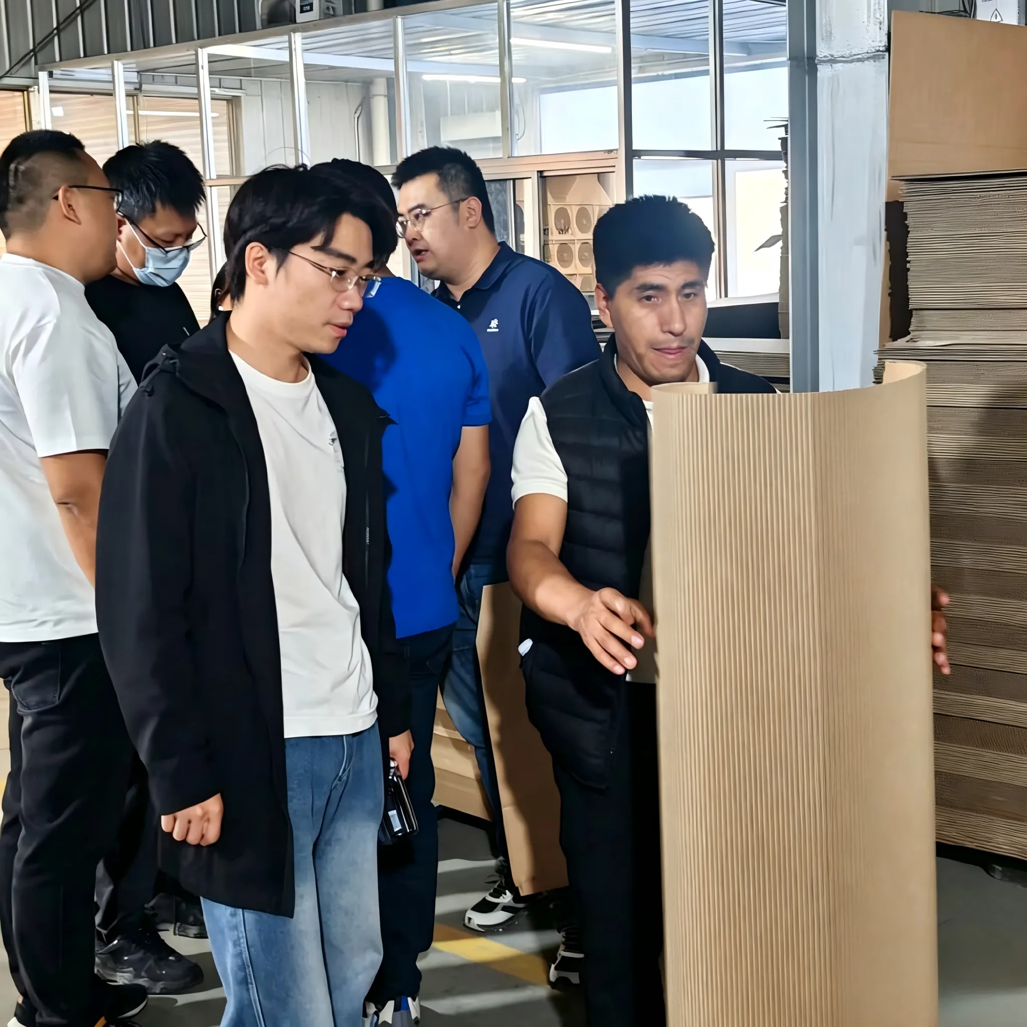 ZMJ Packaging, Yerinde Fabrika Denetimi ve Sipariş Sonlandırma için Perulu Müşterilerini Karşılıyor